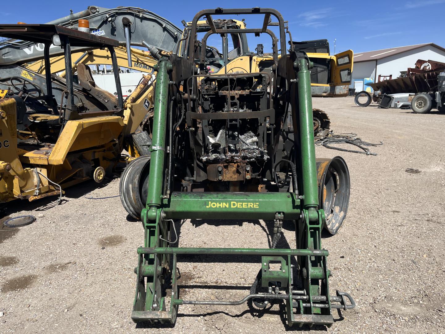 ./imagenes/INVOICE/2019/17541/TRACTOR JOHN DEERE 6130M (13).JPG